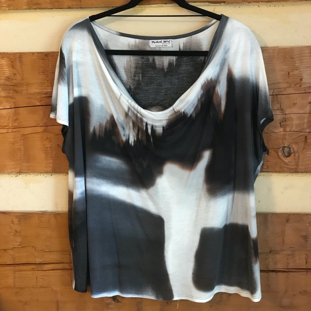 Graphic print summer top